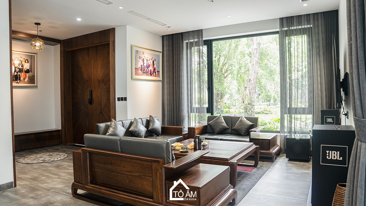 Phòng khách Biệt thự Gỗ Sồi Ecopark: Dấu ấn của sự sang trọng và bình yên - Hoàn tiện công trình Biệt thự Gỗ Sồi Mỹ Ecopark - Tổ Ấm Design