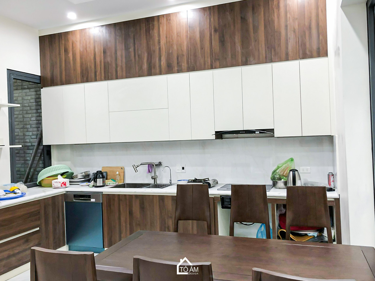 Phòng bếp – ăn: Tiện nghi, kết nối và thấm đẫm cảm xúc - Hoàn thiện nhà phố 3 tầng chữa lành tại Bắc Ninh - Tổ Ấm Design