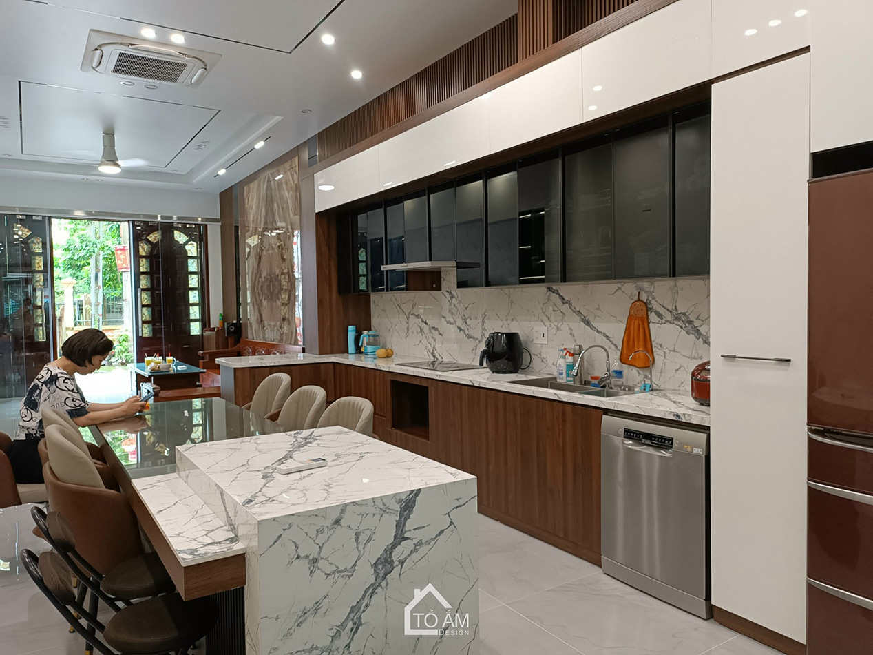 Khu bếp ăn: Tiện nghi – gọn gàng – truyền cảm hứng - Hoàn thiện Nhà phố Hiện đại 3 tầng tại Tiên Yên - Tổ Ấm Design