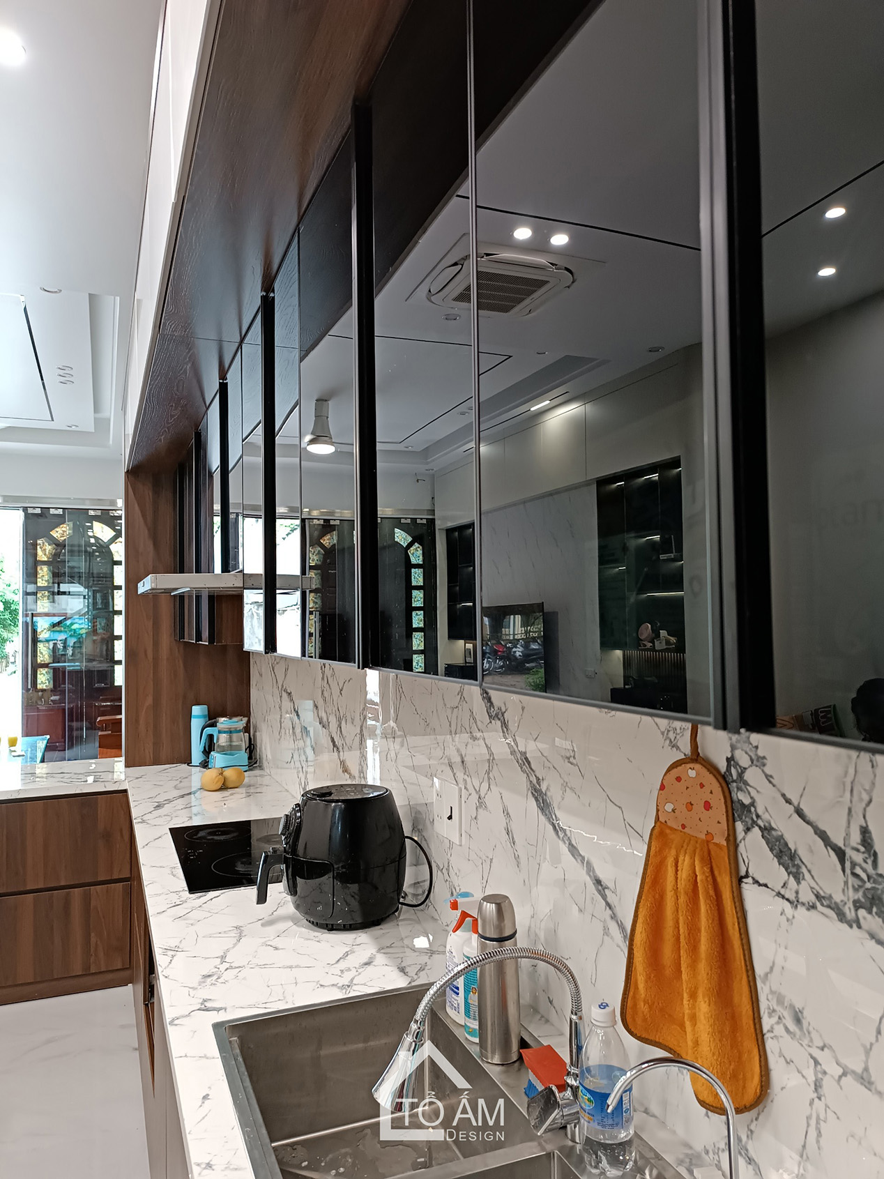 Khu bếp ăn: Tiện nghi – gọn gàng – truyền cảm hứng - Hoàn thiện Nhà phố Hiện đại 3 tầng tại Tiên Yên - Tổ Ấm Design