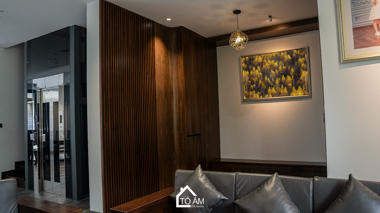 Phòng khách Biệt thự Gỗ Sồi Ecopark: Dấu ấn của sự sang trọng và bình yên - Hoàn tiện công trình Biệt thự Gỗ Sồi Mỹ Ecopark - Tổ Ấm Design