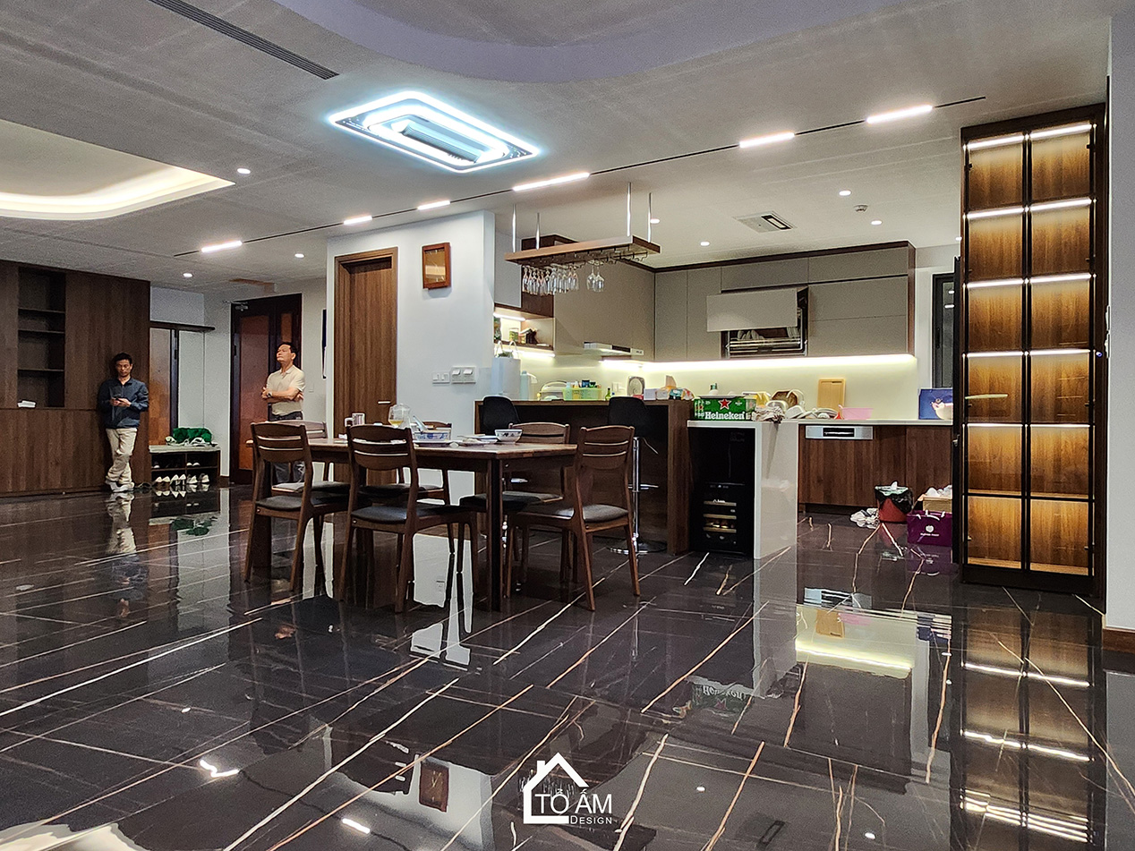 Không gian bếp: Tinh tế – gọn gàng – tiện nghi vượt trội - Hoàn thiện Chung cư 2 ngủ tại Tòa Ciputra, Tây Hồ - Tổ Ấm Design 