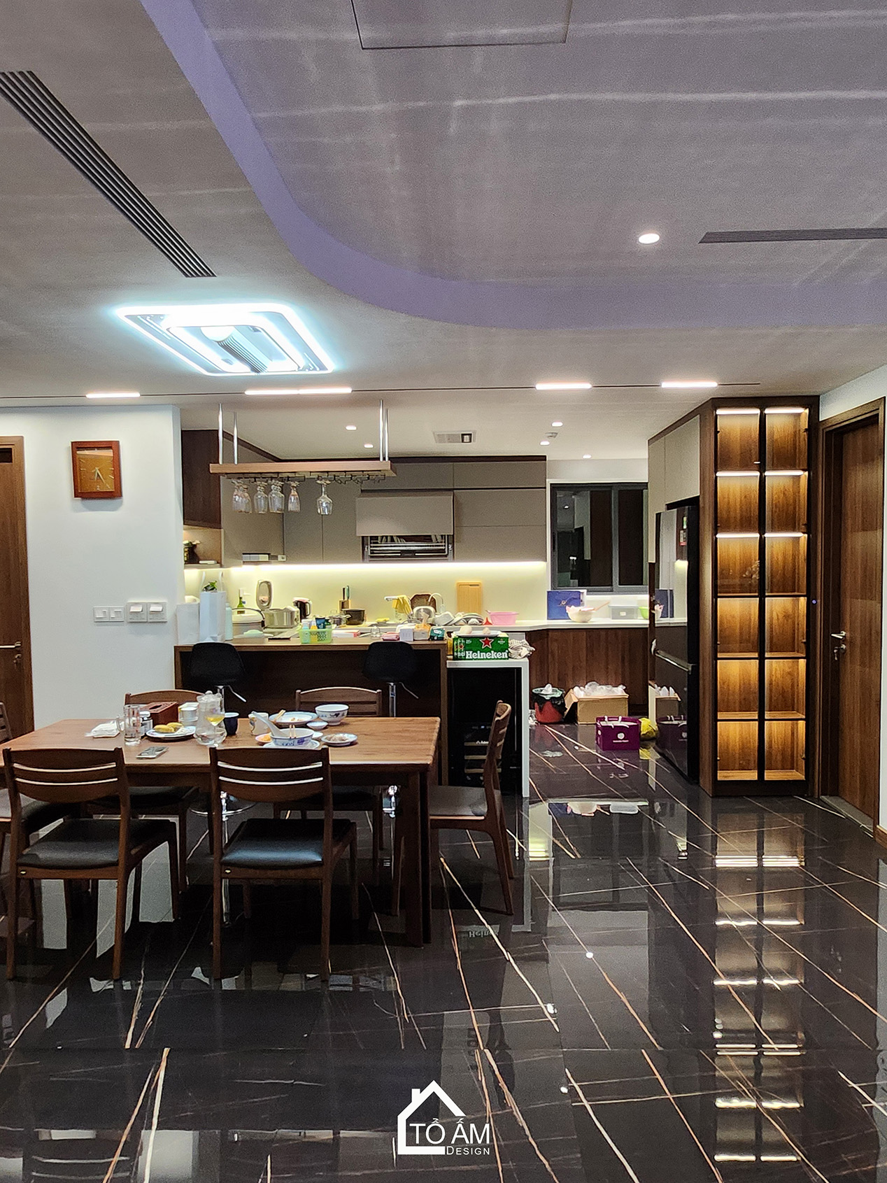 Không gian bếp: Tinh tế – gọn gàng – tiện nghi vượt trội - Hoàn thiện Chung cư 2 ngủ tại Tòa Ciputra, Tây Hồ - Tổ Ấm Design 