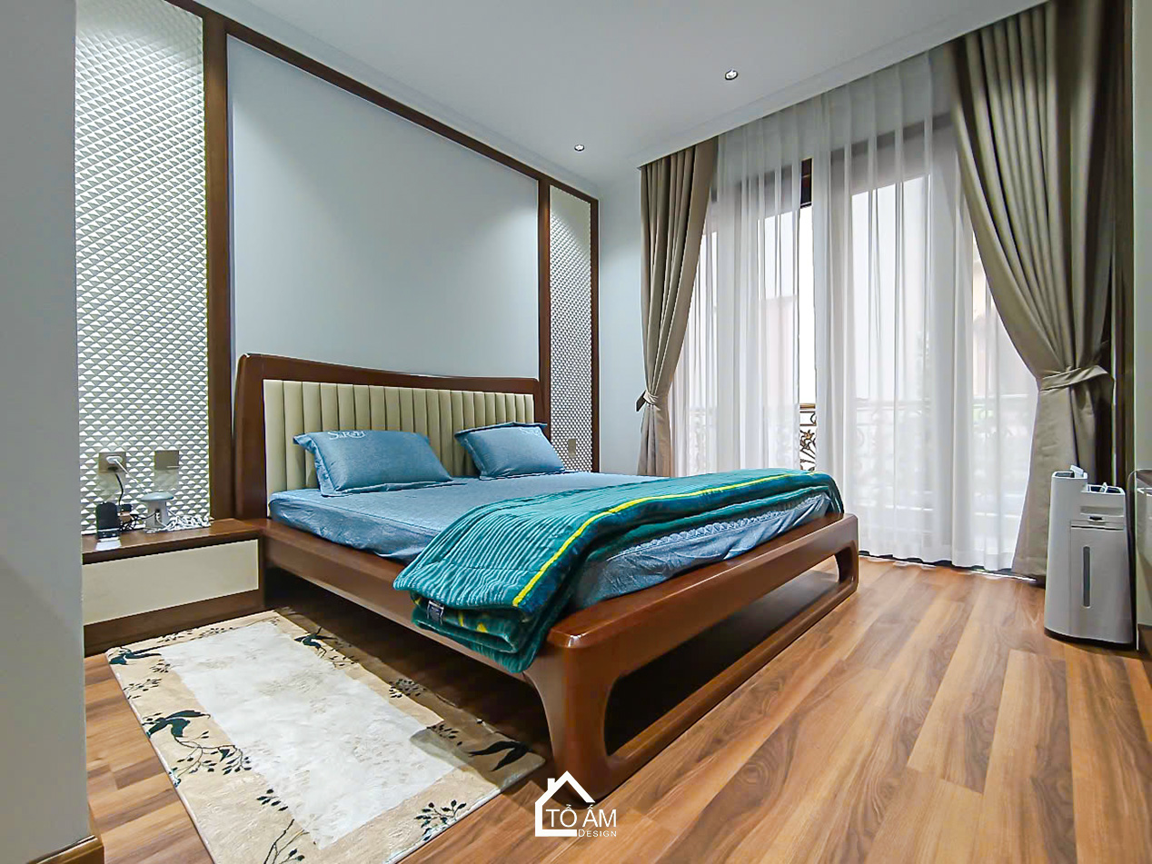 Phòng ngủ Master (có khu thay đồ): Riêng tư và đẳng cấp - Hoàn Thiện Nội Thất Nhà Phố 3 Tầng tại Yên Nghĩa, Hà Đông - Tổ Ấm Design