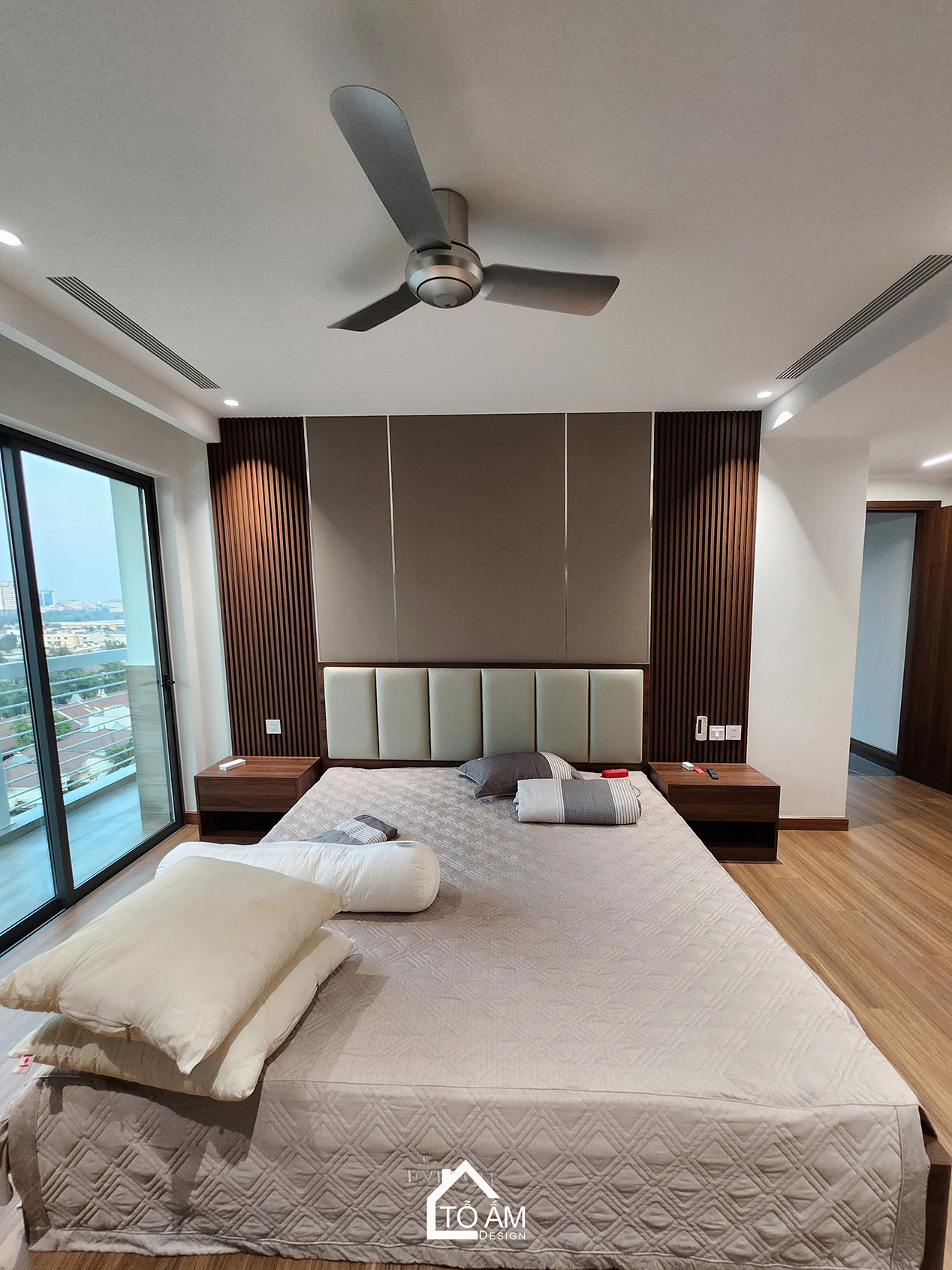 Phòng ngủ Master: An trú cảm xúc sau một ngày dài - Hoàn thiện Chung cư 2 ngủ tại Tòa Ciputra, Tây Hồ - Tổ Ấm Design 