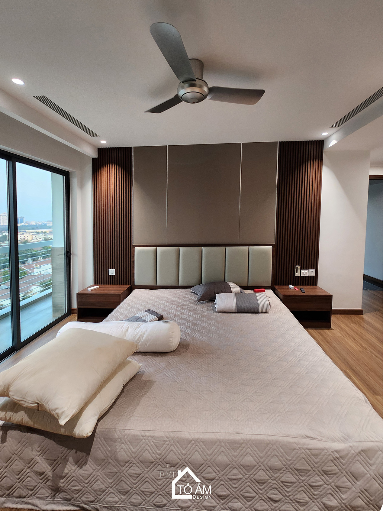 Phòng ngủ Master: An trú cảm xúc sau một ngày dài - Hoàn thiện Chung cư 2 ngủ tại Tòa Ciputra, Tây Hồ - Tổ Ấm Design 