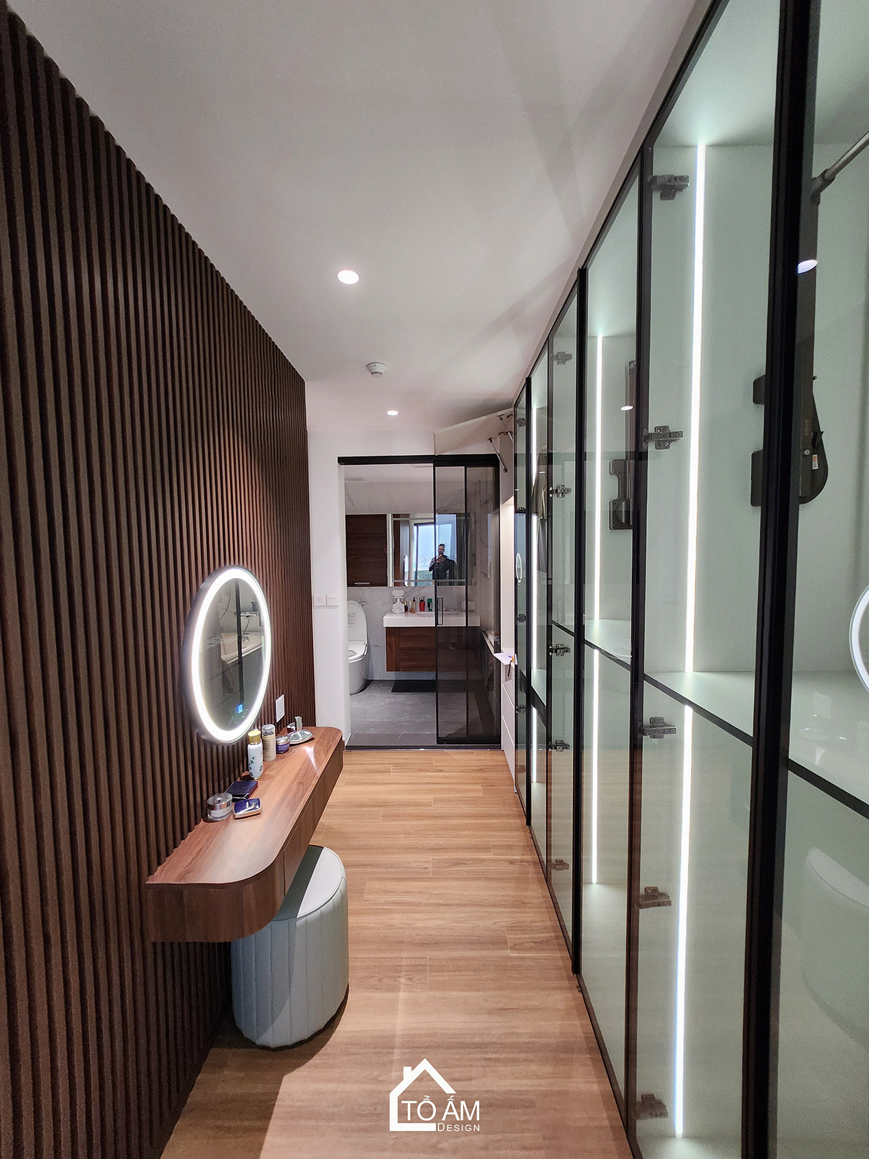 Phòng ngủ Master: An trú cảm xúc sau một ngày dài - Hoàn thiện Chung cư 2 ngủ tại Tòa Ciputra, Tây Hồ - Tổ Ấm Design 