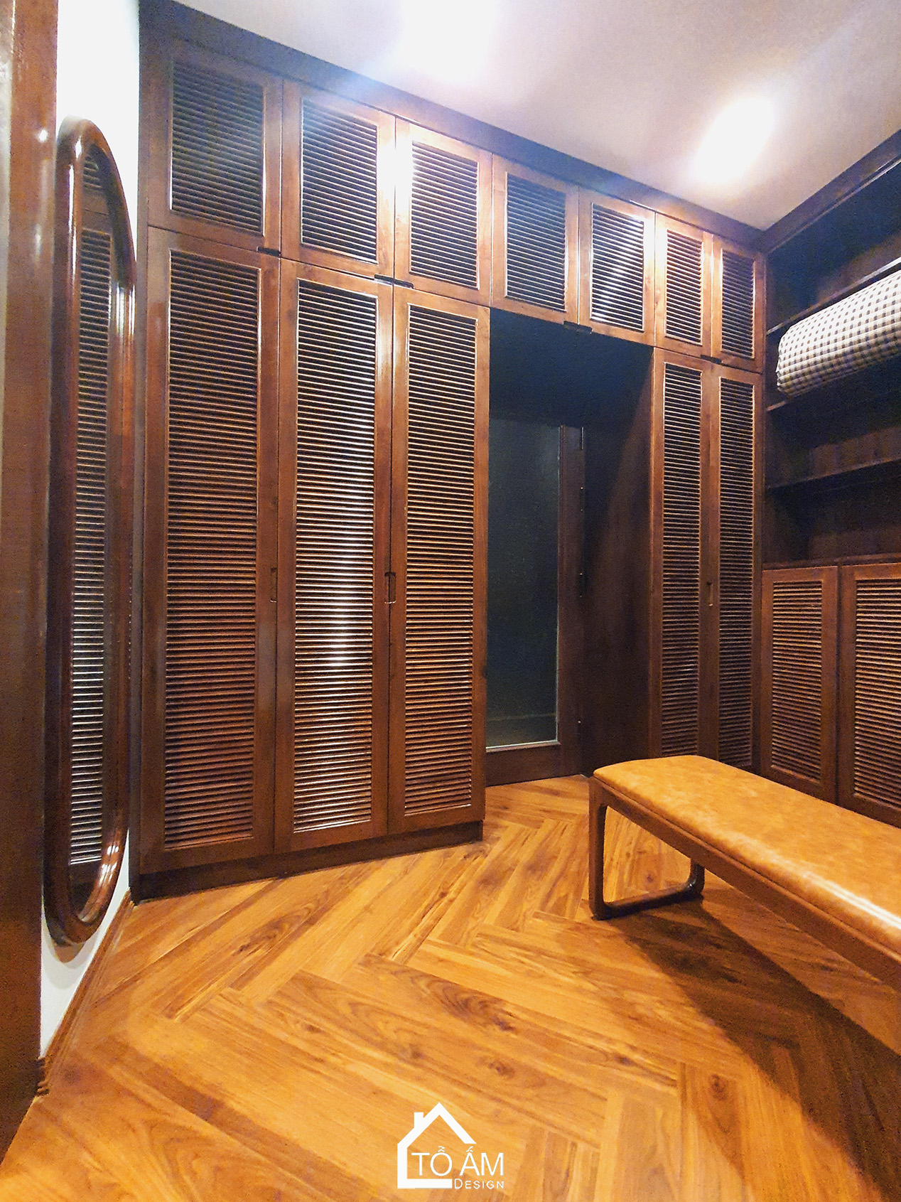 Phòng ngủ Master Penthouse Gỗ Tự Nhiên, Gỗ óc chó Sang Trọng - Hoàn thiện công trình Penthouse Gỗ Tự Nhiên chú Vui tại Hòa Lạc - Tổ Ấm Design