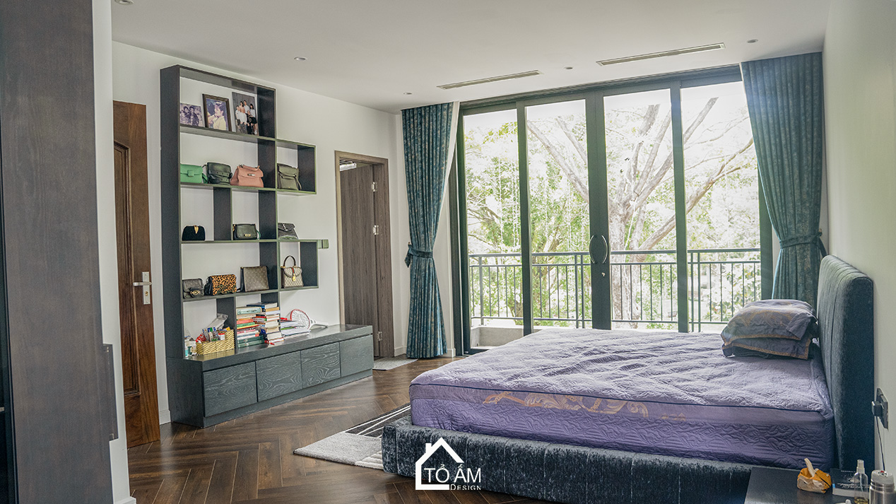 Phòng ngủ Master & khu thay đồ Biệt thự Gỗ Sồi Ecopark: Riêng tư – sang trọng – sâu lắng - Hoàn thiện công trình Biệt thự Gỗ Sồi Mỹ Ecopark - Tổ Ấm Design