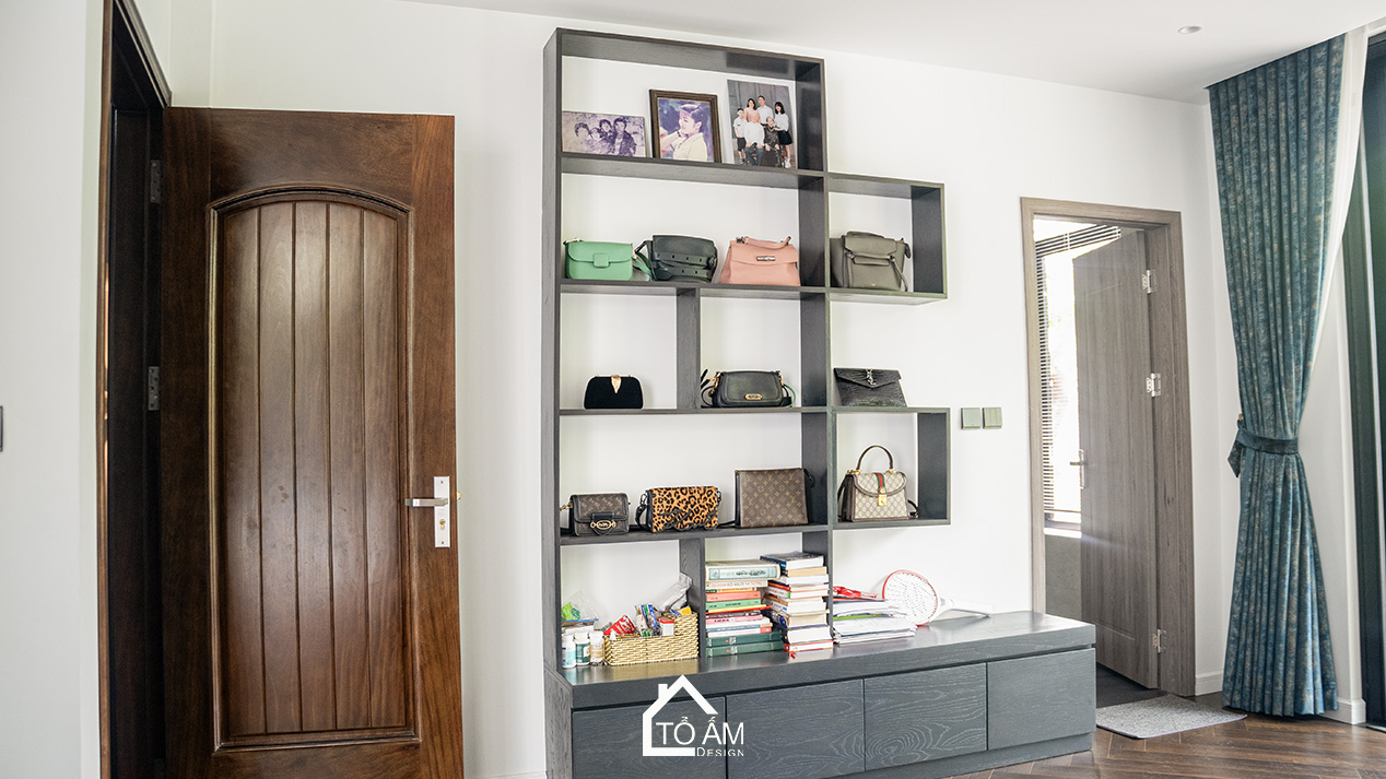 Phòng ngủ Master & khu thay đồ Biệt thự Gỗ Sồi Ecopark: Riêng tư – sang trọng – sâu lắng - Hoàn thiện công trình Biệt thự Gỗ Sồi Mỹ Ecopark - Tổ Ấm Design