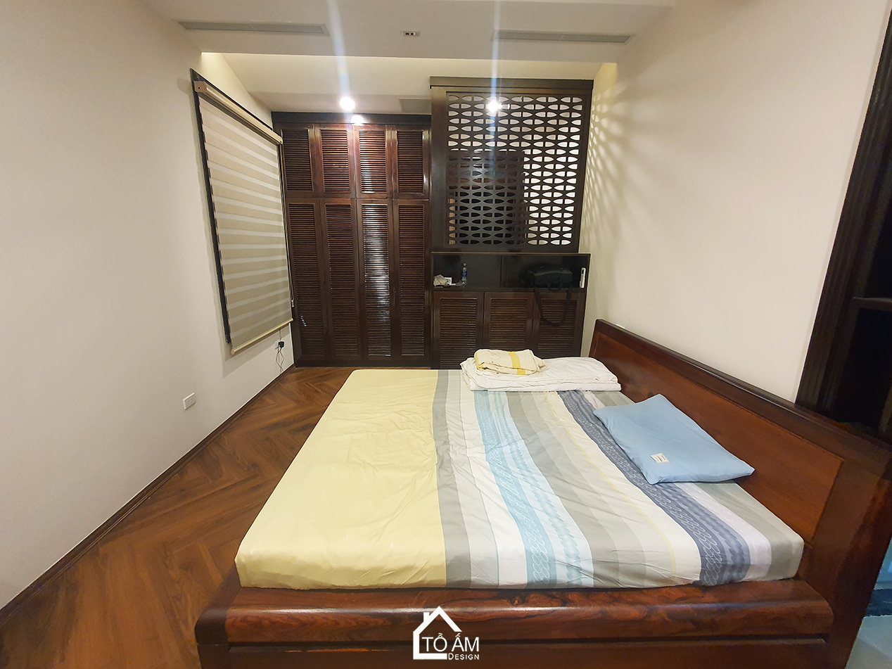 Phòng ngủ con Penthouse Gỗ Tự Nhiên, Gỗ óc chó Sang Trọng - Hoàn thiện công trình Penthouse Gỗ Tự Nhiên chú Vui tại Hòa Lạc - Tổ Ấm Design