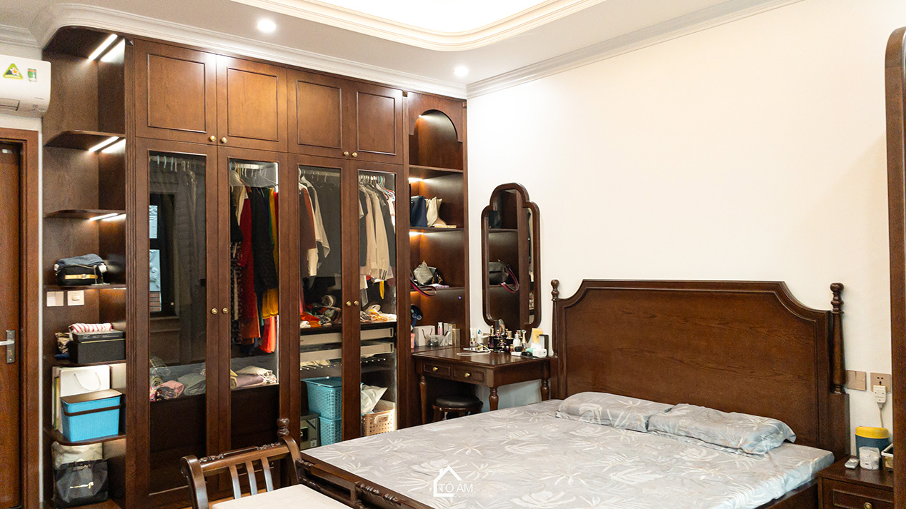 Phòng ngủ Master: Tĩnh tại – Riêng tư – Đậm chất Đông Dương  - Hoàn thiện công trình Biệt thự sân vườn Đông Anh - Tổ Ấm Design