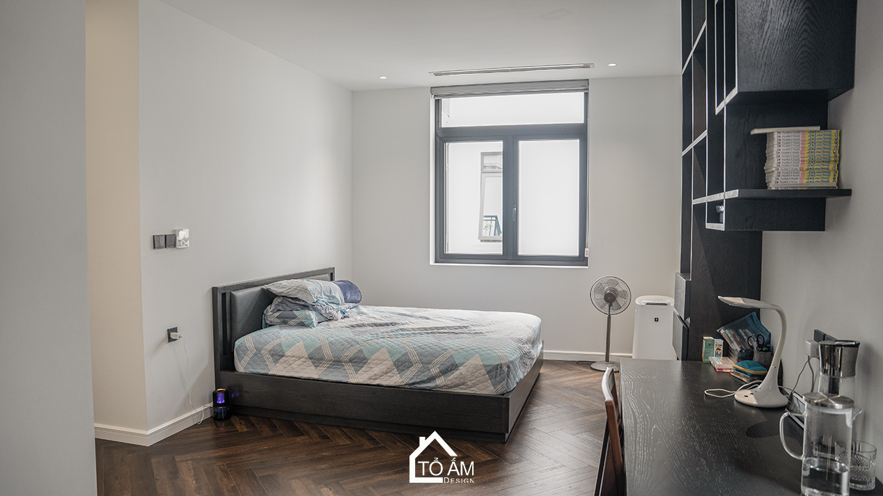 Phòng ngủ con trai: Mạnh mẽ – khoa học – tối giản - Hoàn thiện công trình Biệt thự Gỗ Sồi Mỹ Ecopark - Tổ Ấm Design
