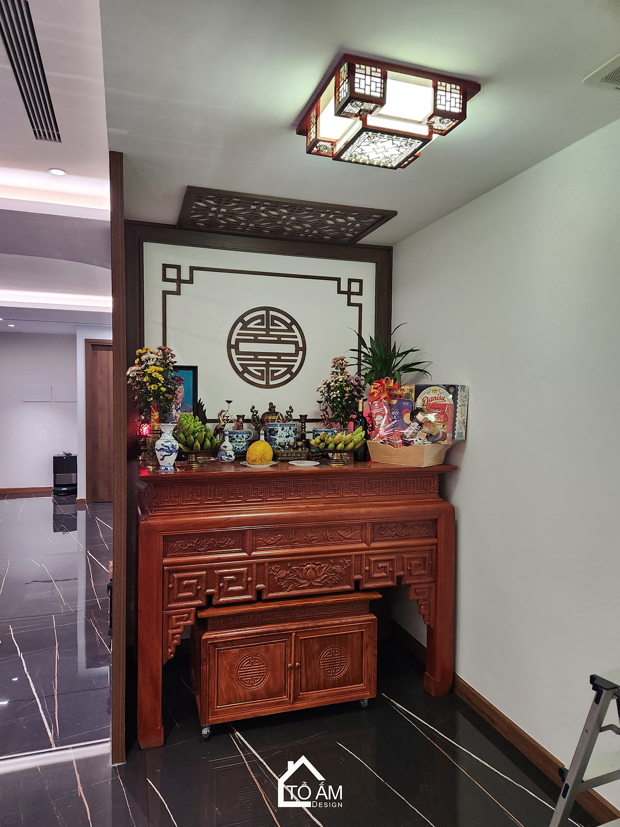 Không gian thờ: Trang nghiêm và chuẩn mực - Hoàn thiện Chung cư 2 ngủ tại Tòa Ciputra, Tây Hồ - Tổ Ấm Design 